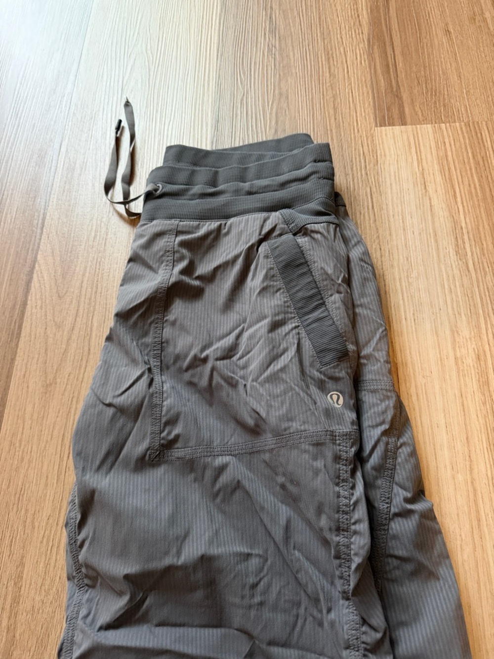 lululemon athletica gray drawstring pants